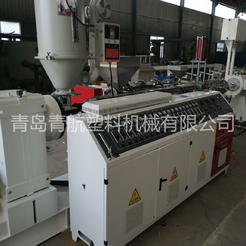 PE給水管生產(chǎn)設(shè)備