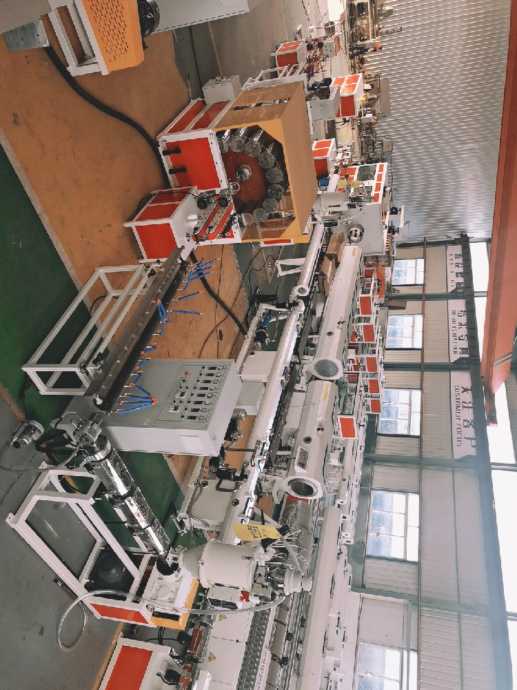 PVC纖維管生產(chǎn)線(xiàn)